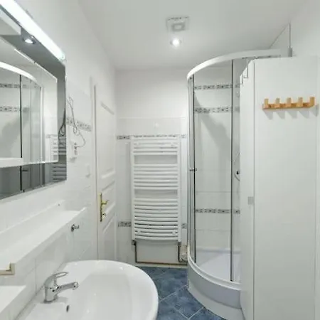 4 Sigle Beds Or 2 Double Beds Luxury Apartman Prága
