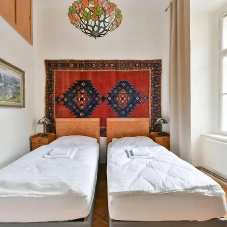 Apartamento 4 Sigle Beds Or 2 Double Beds Luxury Praga